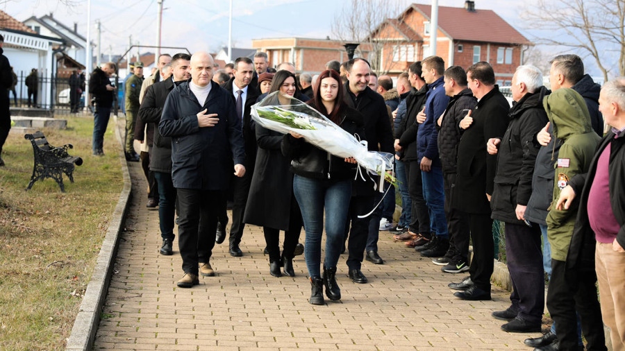 Në përkujtim të Jusuf e Bardhosh Gërvalla dhe Kadri Zekës