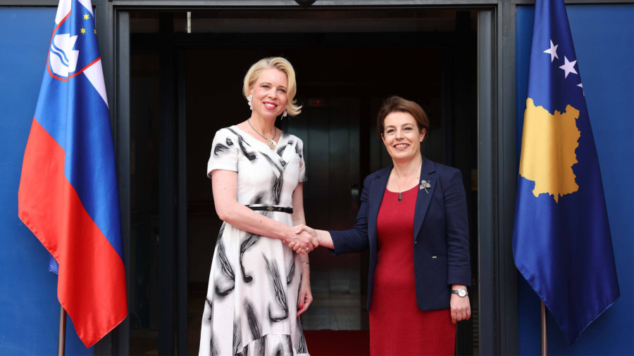 Bashkëkryetarja Donika Gërvalla Pret në takim Kryetaren e Parlamentit të Sllovenisë