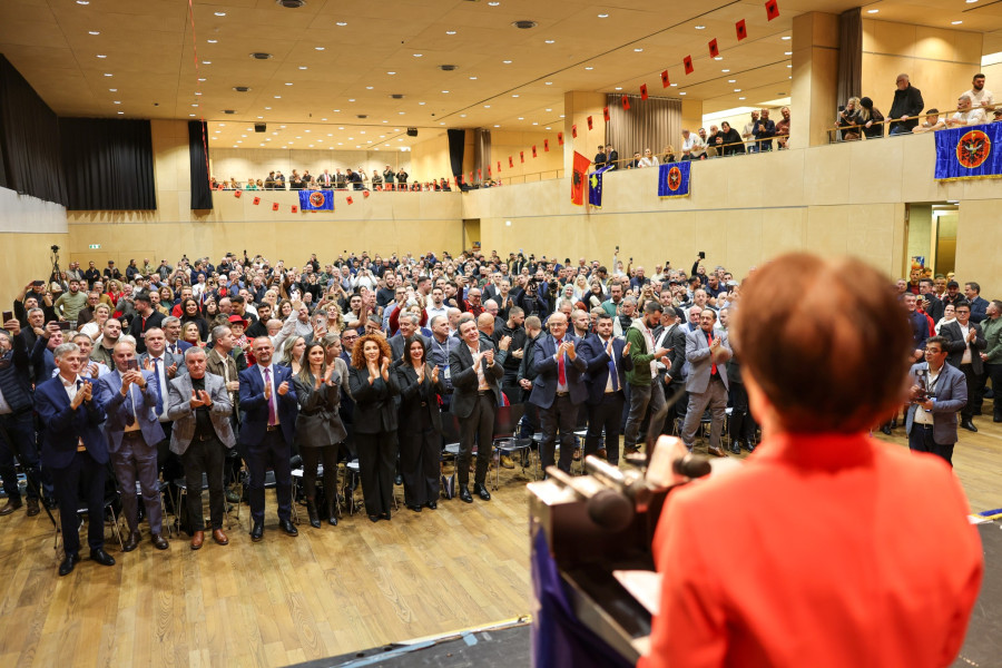 Kosova është e bekuar...