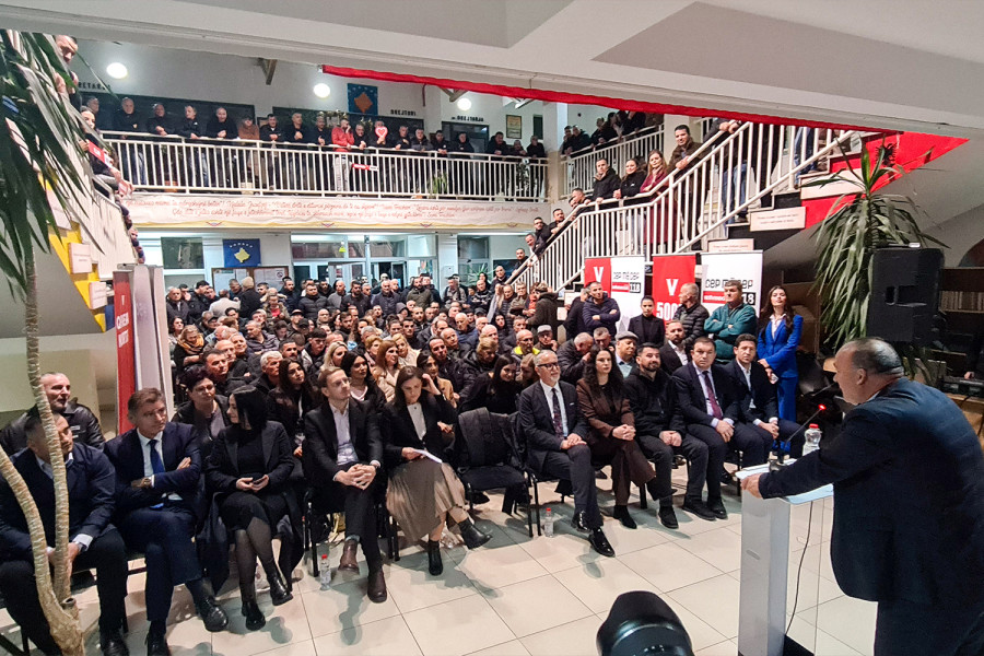 Në shkollën "Naim Frashëri" në Podujevë...